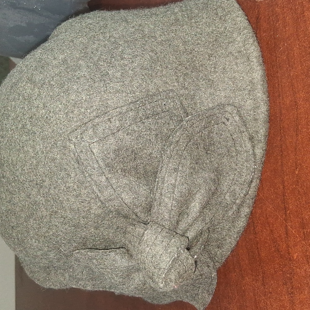 C.C Women's Gray Wool Hat with Bow